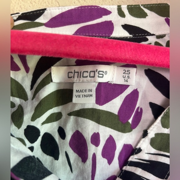 Chico’s Ruched Sleeve Tropical Floral Blouse in African Violet 2.5 14 - Picture 6 of 10